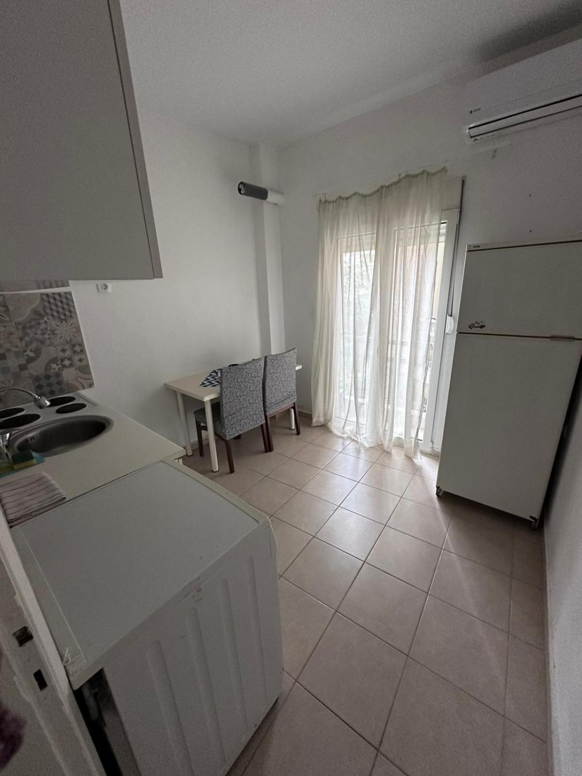 Sikies Comfort Aprts With Balcony Appartement