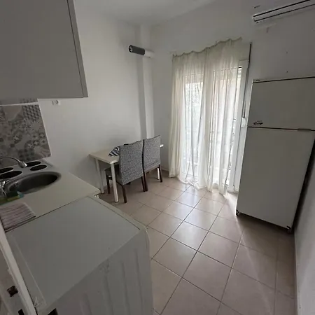 Sikies Comfort Aprts With Balcony Salonicco Esterno foto